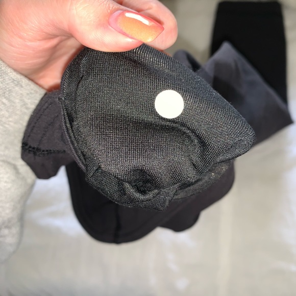 Wunder Under Crop Leggings - Picture 4 of 4